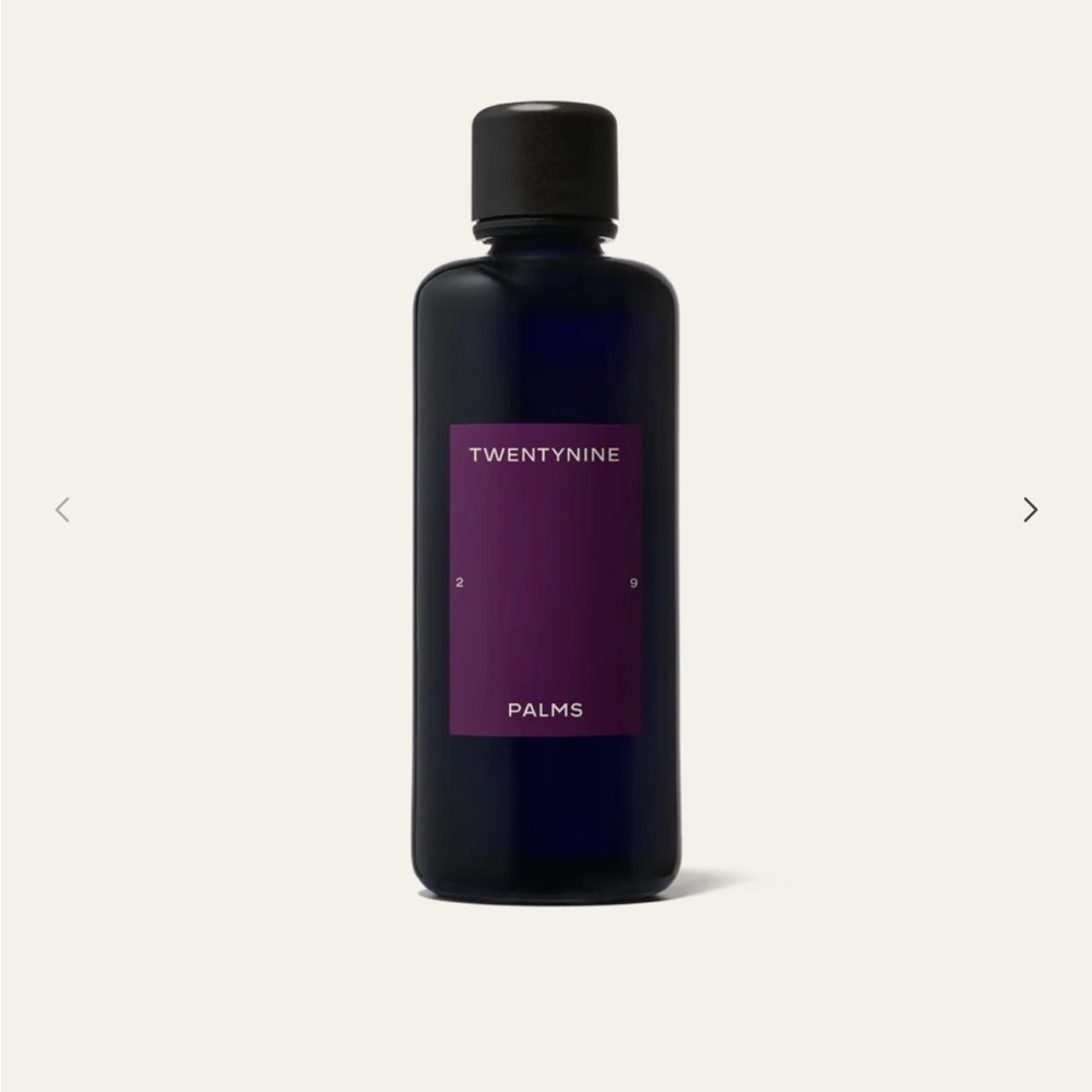 Twentynine Palms Cosmic Cypress Facial Cleanser
3.3 fl oz / 98 mL Jared Leto - Picture 2 of 4